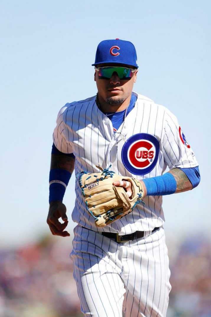 Download Javier Baez On Green Wallpaper