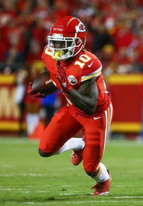 4K Tyreek Hill Wallpaper | WhatsPaper