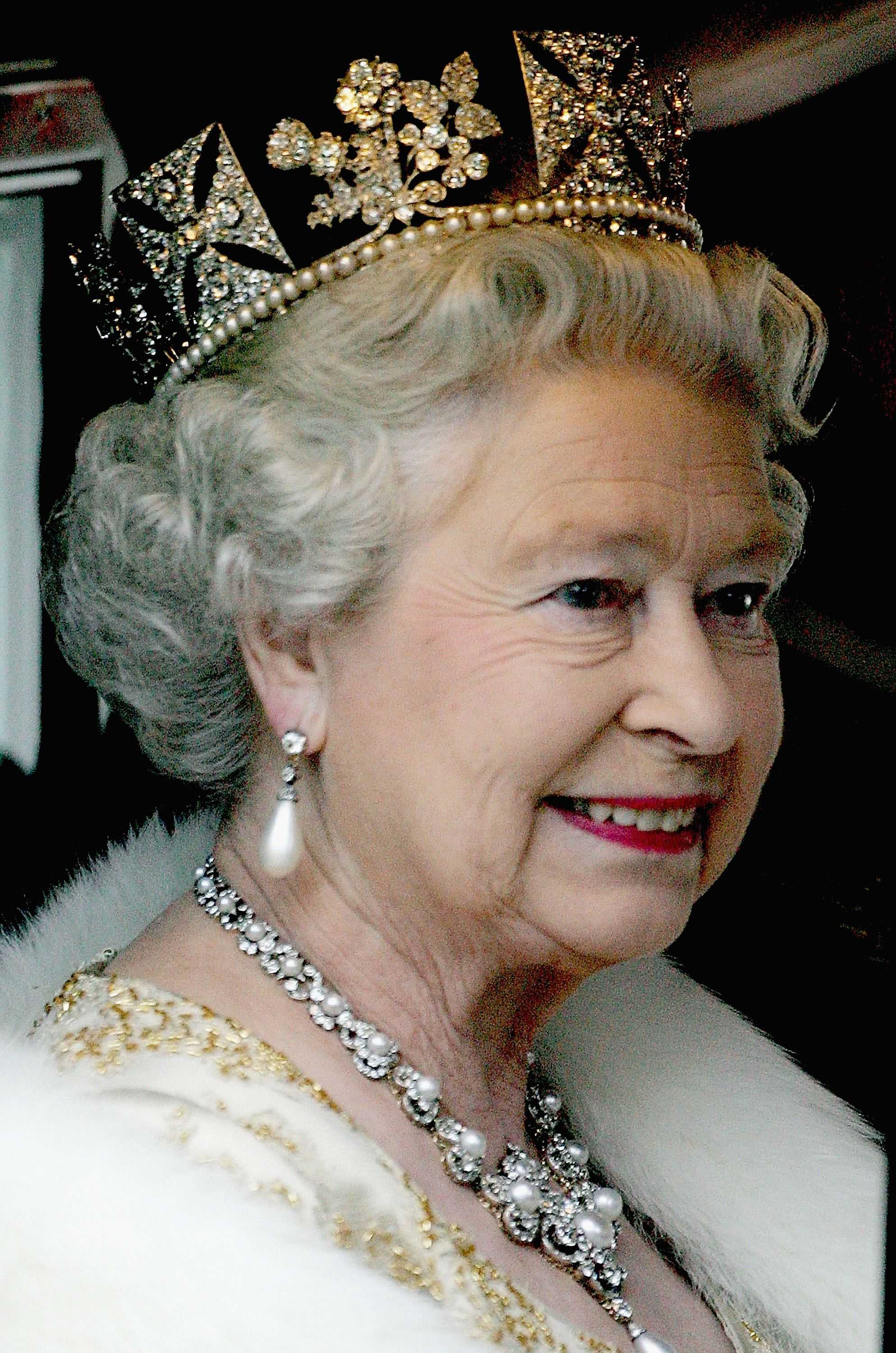 Queen Elizabeth Wallpaper | WhatsPaper