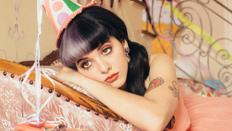 Desktop Melanie Martinez Wallpaper | WhatsPaper